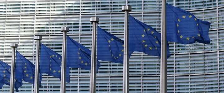 Que dit le règlement européen  (CE) n° 261/2004 concernant les vols annulés ?