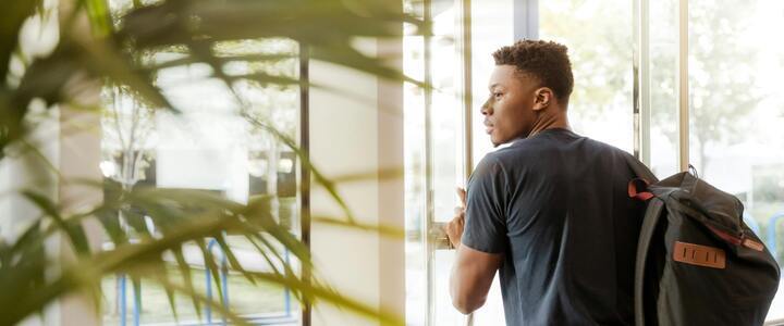 Comment voyager avec un sac à dos en avion ?